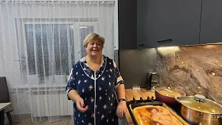 Взять часть квашеной и свежей капусты получится суперский пирог Уточка на первое и второе блюдо 