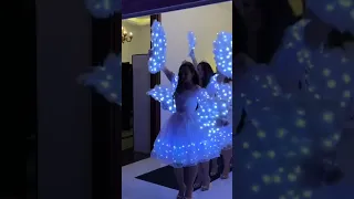 ورود عروس و داماد با بال فرشته 