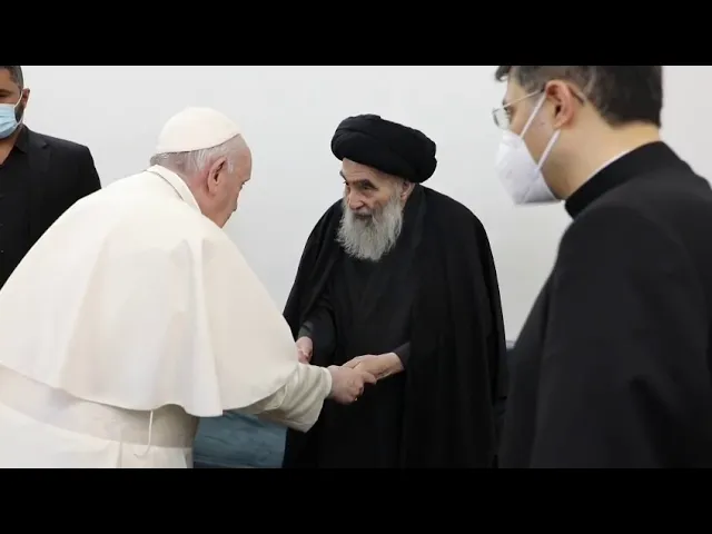 ⁣لحظات وداع البابا للمرجع الاعلى .