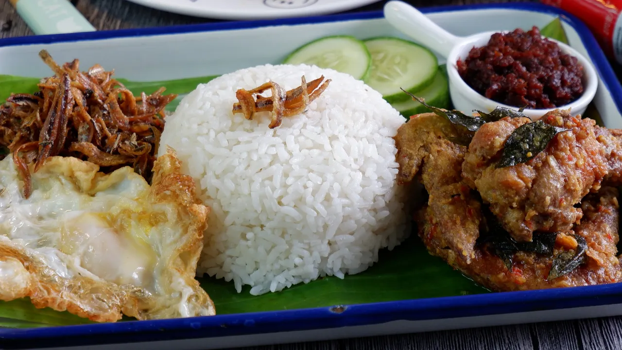 Secret Recipe Revealed! Nasi Lemak w/ Salted Egg Chicken ft. Knorr Salted Egg Yolk Powder   