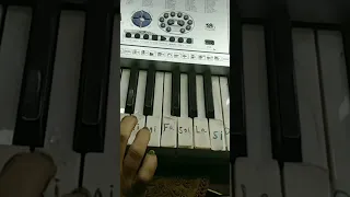 تعليم عزف اغنية ياقمر لعمرو دياب للمبتدئين بيانو 