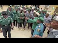 Download Lagu Leden van de Hisbah houden een parade om de opperbevelhebber te feliciteren met het ontvangen van...