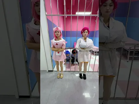 精神病人怎么逃跑的？！#shorts #cosplay
