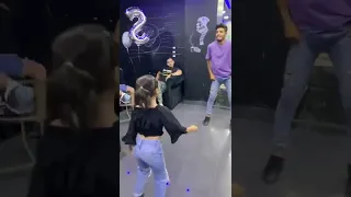 عقباوي دم حامي شاهد البنت الصغير ترقص عقباوي دم حامي  عقباوي دم حامي شاهد البنت الصغير ترقص عقباوي دم حامي