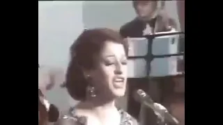 بيحلى كل ب كرة معاك وردة 