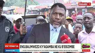 Ekyenkya Bannakibuga bakaabye enkuba yakatandika okutonnya amazzi ganjaalira mu mmaali yabwe