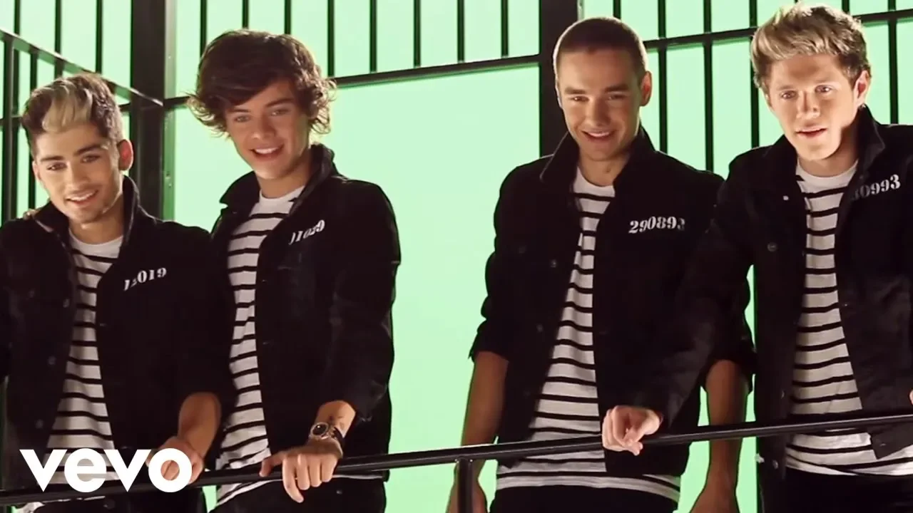 One Direction - Kiss You (Behind The Scenes)