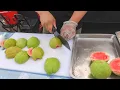 Fruits Cutting Skills / 水果切割技巧, 芭樂 - Night Market in Taiwan