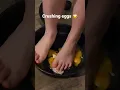 Lagu Feet crushing eggs #shorts #feet #satisfying