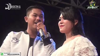 Download DINDING KACA - RYAN \u0026 TESSHA - LIVE GALAXY MUSIK PATI MP3