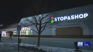Western Mass residents stock up on groceries ahead of snowstorm