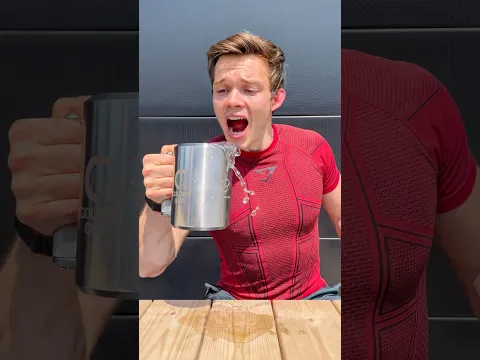 ¿Puedes beber de la taza más pesada del mundo?
