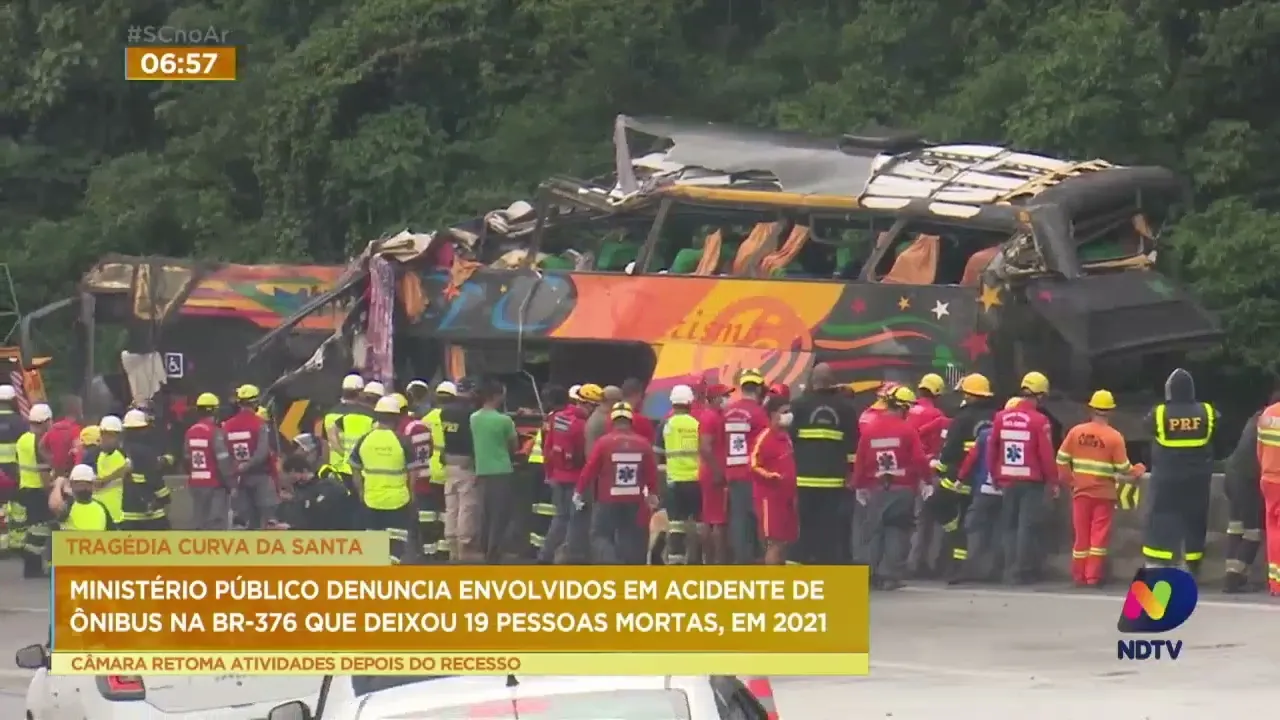 MP denuncia envolvidos em acidente de ônibus na BR-376 que deixou 19 pessoas mortas, em 2021
