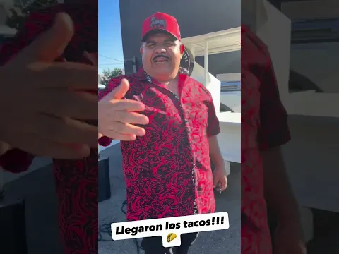 Llegaron los tacos 🌮 #chuylizarraga #regionalmexicano #shorts