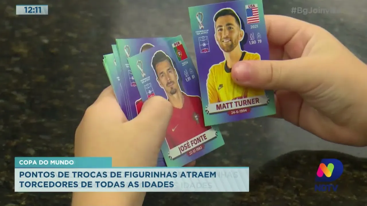 Copa do Mundo: pontos de trocas de figurinhas atraem torcedores de todas as idades