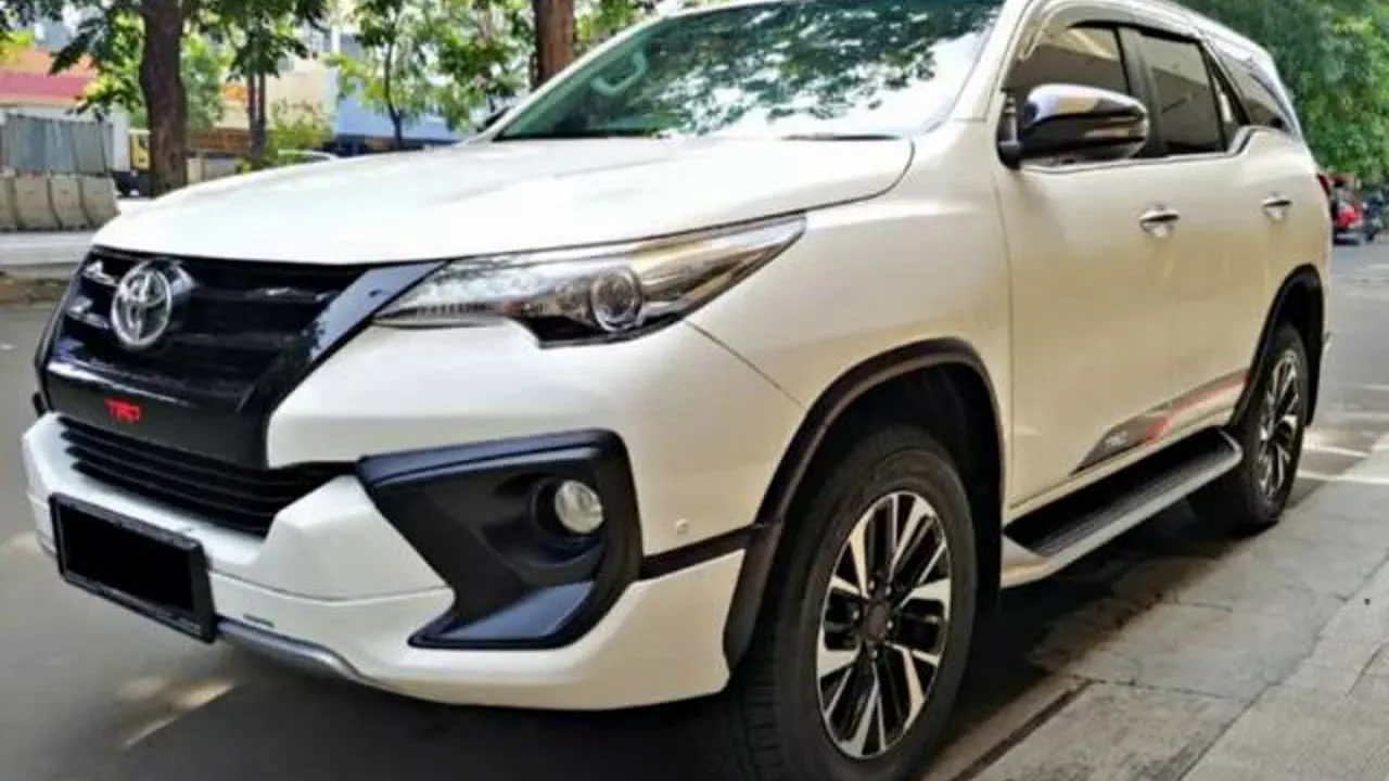 Daftar harga Sewa mobil mewah di Jakarta Bogor Depok Tangerang Bekasi BSD