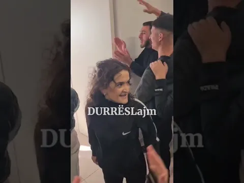 Thirrje në çdo auditor të UAMD-së, studentët me ovacione dalin dhe i bashkohen protestës