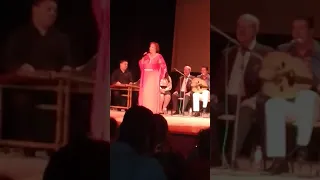 أغنية خي خي لمحمد عبد الوهاب دندنها