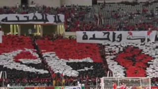 عمري ما احب غير الاهلي ولا في غيره يفرحني دخلت التراس اهلاوي جميله جدااا 