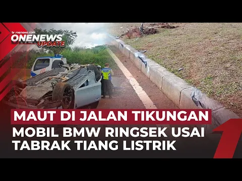 Asyik Ngebut di Tikungan Tajam, Mobil BMW Terpental & Ringsek Hantam Tiang Listrik