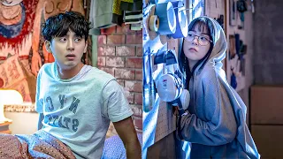 أتنين مجانين مأجرين أوضتين فوق السطح لازقين فبعض فقرر كل واحد يطفش التاني ميعرفوش الي مستنيهم ملخص 