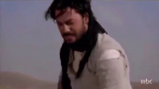 لحظة دفن ام الدكتور طارق الارض الطيبه 