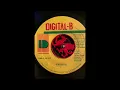 Garnett Simms - It's Growing  [Reggae on vinyl]