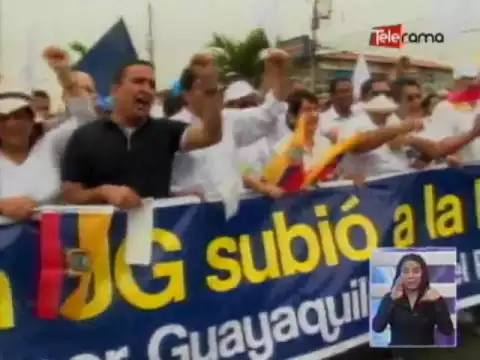 MARCHARON PARA CELEBRAR CATEGORIA B DE UNIVERSIDAD DE GUAYAQUIL