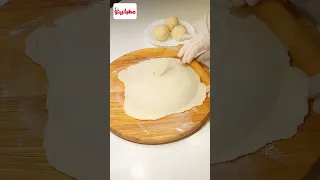 حطوا الدقيق في الماء المغلي وهتبهروا بالنتيجة خبز التورتيلا عيش تورتيلا خبز صاج العيش الصاج 