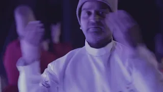 ان الضحية أغرمت بالمجرم دندنها