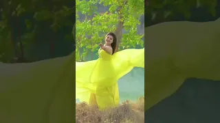 يا ستي يا ختيارة حبيبي يلي بحبه ناطرني في السياره         دندنها