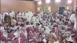 سامري   باح العزاء والصبر ياهل الهوى تكفون قدلي سنه والعين ماشافت الغالي يقولون بعض الناس وش فيك   دندنها