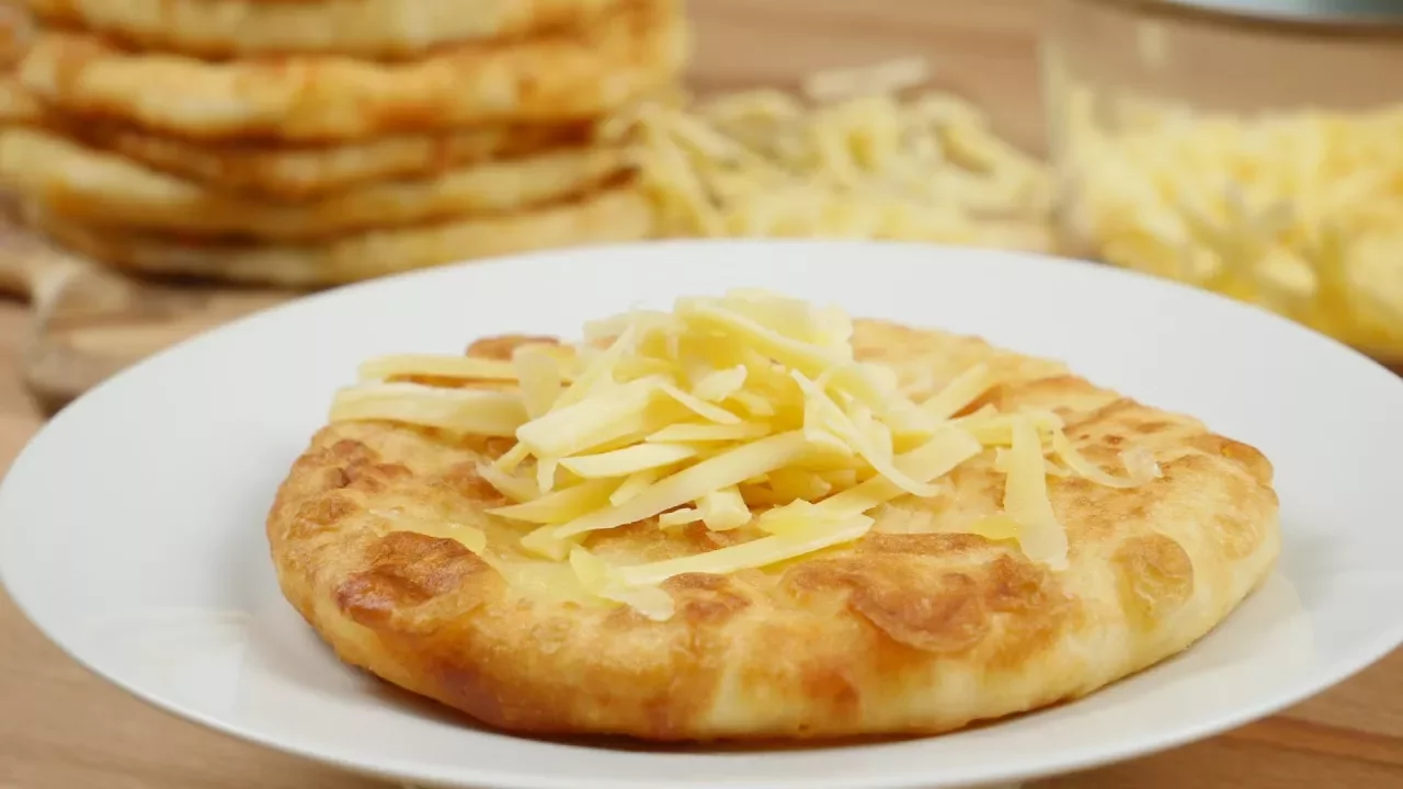 langosch #langos #knoblauchsoße Ungarische Langosch mit Knoblauchsoße selber machen, ungarisches Fla. 
