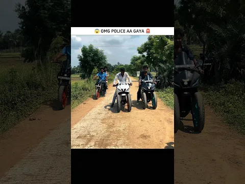 OMG POLICE AA GAYA 🤕#bike #rider #r15v4 #mt15 #motovlog #shorts #funny #police
