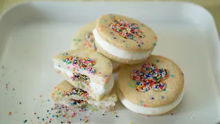 Sprinkle Cookie Ice Cream Sandwich カラースプレークッキーサンドアイス