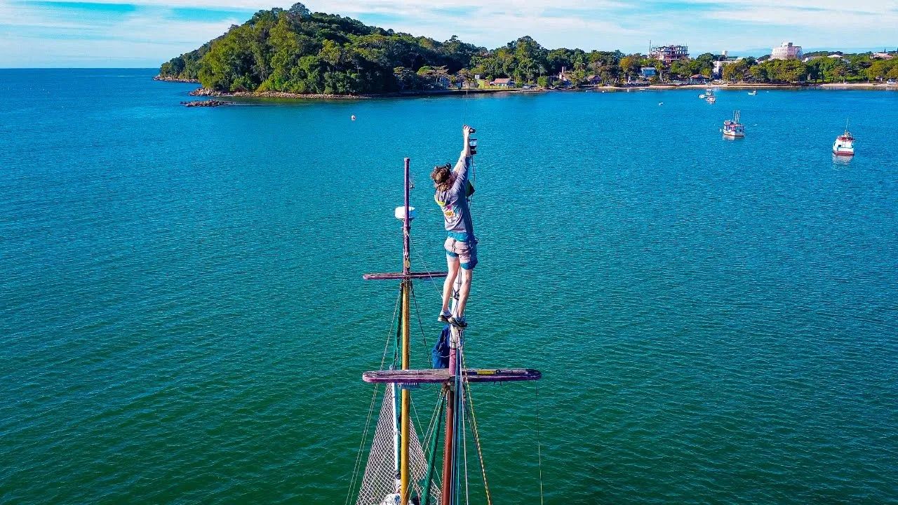 Sailing Deadline Ahead: Building Furniture, Mast Work, Stocking Up & More! — Sailing Yabá 274