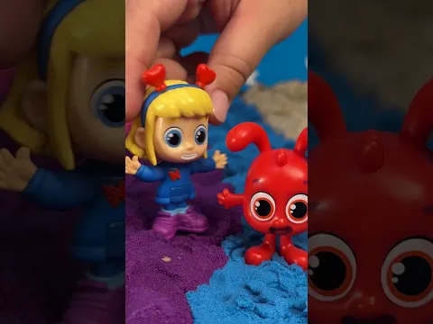 ASMR Morphle Kinetic Sand Crushing Part 4! 🏖️🔨 #KineticSand #morphle #shorts