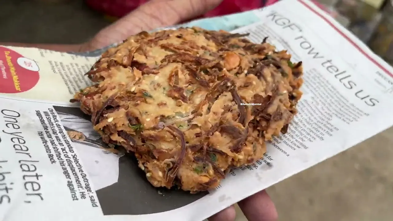 Crispy Fried Maddur Vada of Karnataka   Indian Street Food