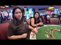 Download Lagu The GIRLS PLAY SPANISH 21 BLACKJACK!