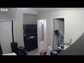 Asco de viejo oliendo mis calzones