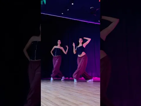 I missing performinggg🥺#fyp #trendingreels #viral #profesionaldancer  #dance
