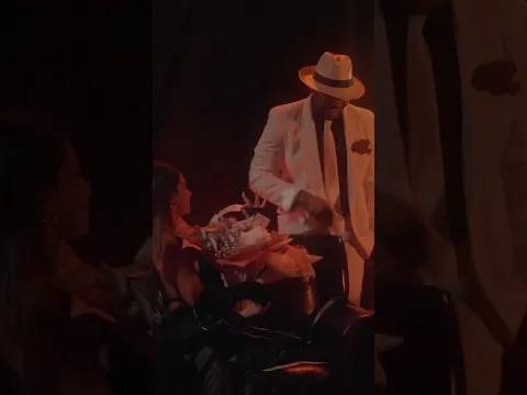 Billete en Flores 🌹💵 está en la pista 🔥 @aldoranksoficial el Watatin 😎🎶