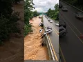 Download Lagu Momen jembatan hampir tenggelam karena banjir! #fyp #shorts