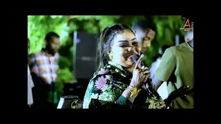 شاهد نانسي إرساليه قلبي ما مرتاح محمد كمال خباب الصادق كمال زفة خريجي كلية الفجر 