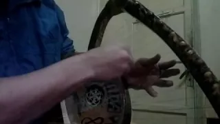 عزف علي السمسمية زي العسل الشعبي  عزف علي السمسمية زي العسل الشعبي