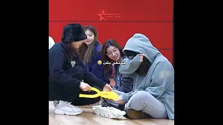 بس عن صداقه نايون وجونغيون اتحدث                              دندنها