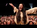 Eminem & Rihanna - Love the Way You Lie (V Festival 2011)