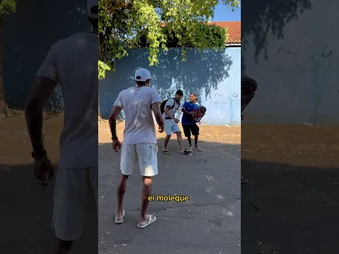 Quando o irmão da menina que eu tou pegando vai na porta da escola #viral #viralvideo #comedia