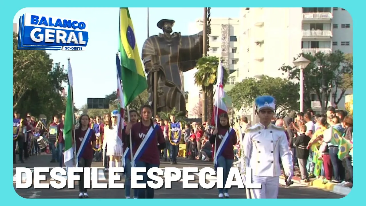Mais de seis mil pessoas prestigiaram o desfile especial em homenagem a Chapecó