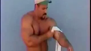 Muscle Webcams Flexing on Webcam Gay Cams Live Men